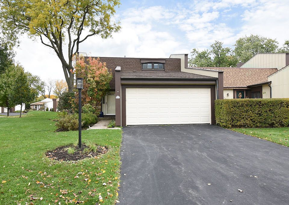 1st image of 2 Tanglewood Ct