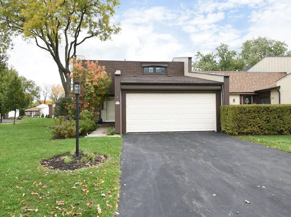 2 Tanglewood Ct, Indian Head Park, IL 60525