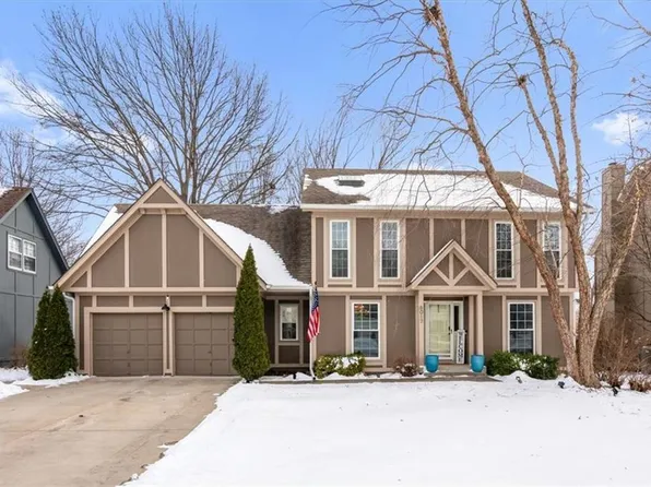 6017 W 158th St, Overland Park, KS 66223