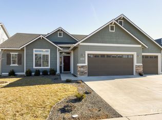 6118 N Santa Rita Ave, Meridian, ID 83646
