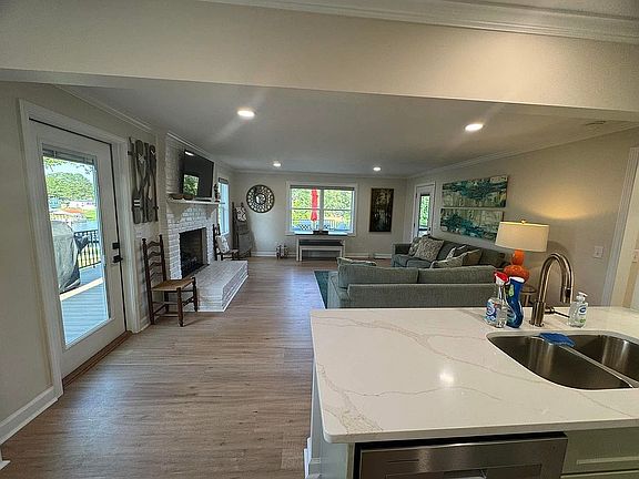 5th image of 1200 Lemon Ave