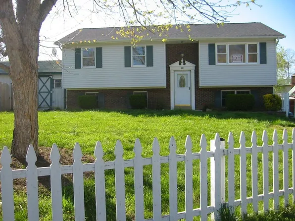 2213 Bridle Path Dr, Waldorf, MD 20601