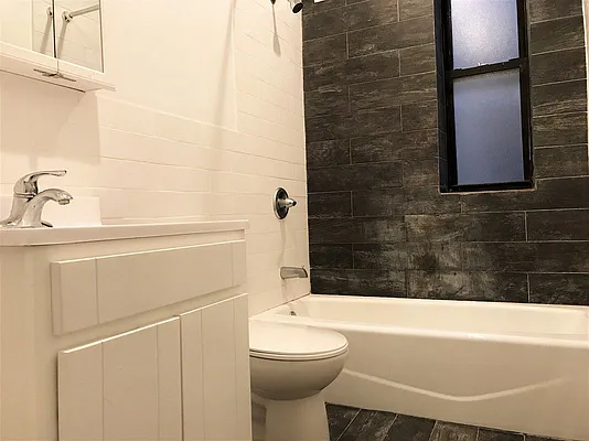 Rented by Bruma Realty LLC | media 23