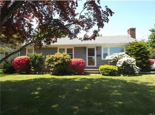 30 Walter Ave, Norwalk, CT 06851