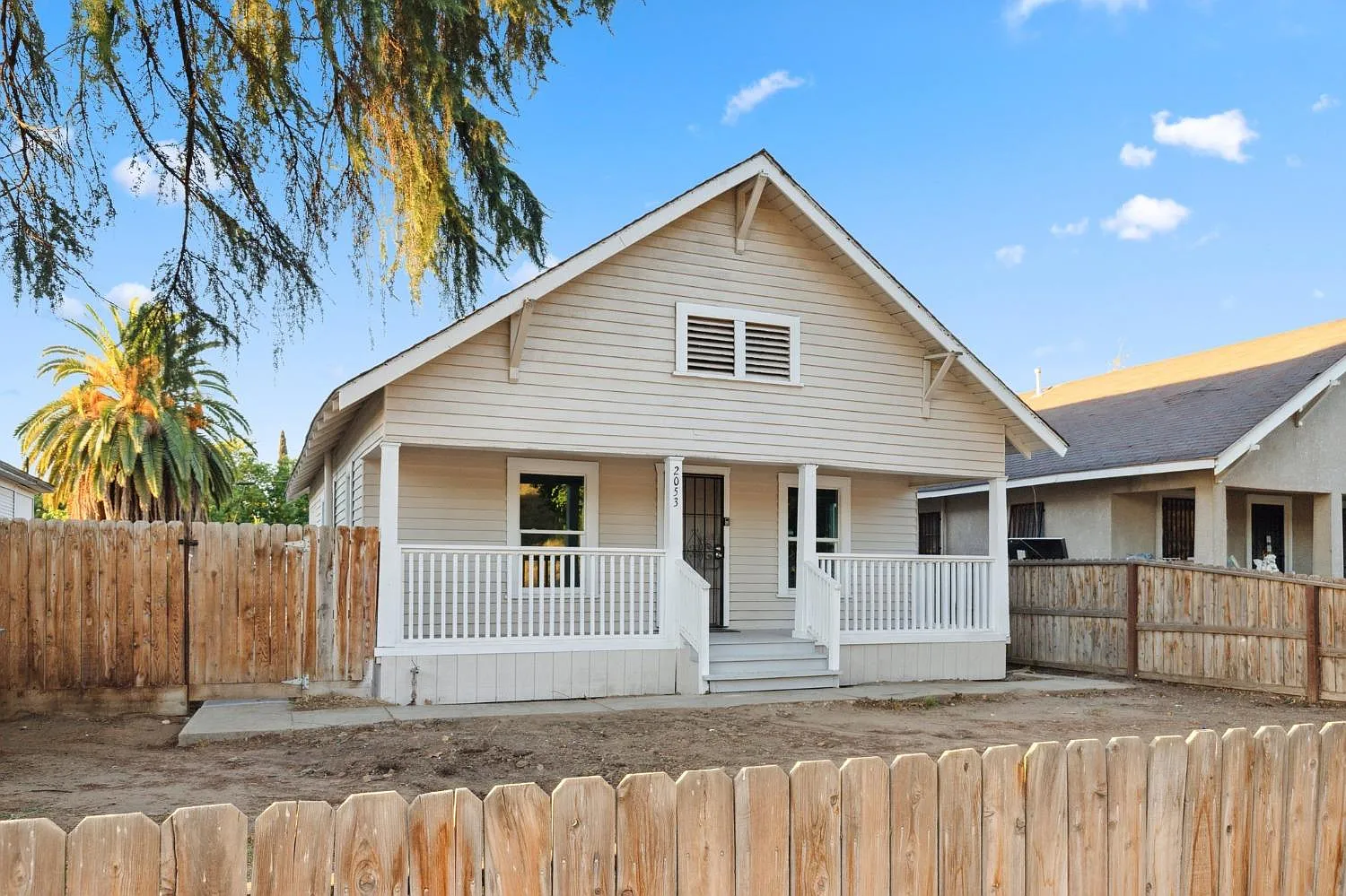 2053 E Harvey Ave photo 1