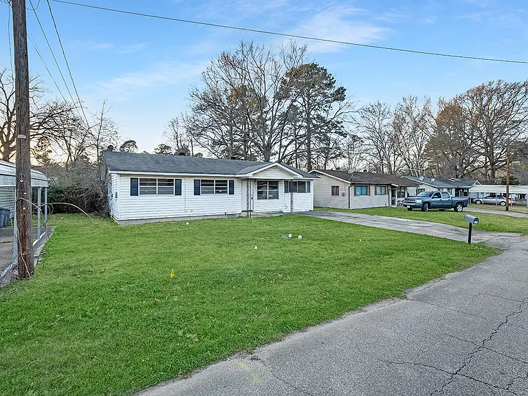 224 Shellwood Dr — Photo 10
