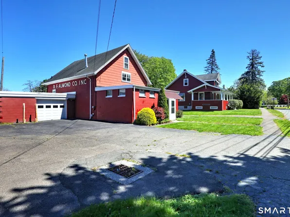 231 West River Street, Milford, CT 06460