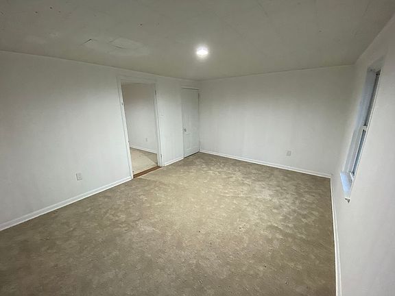 5th image of 500 Railroad St