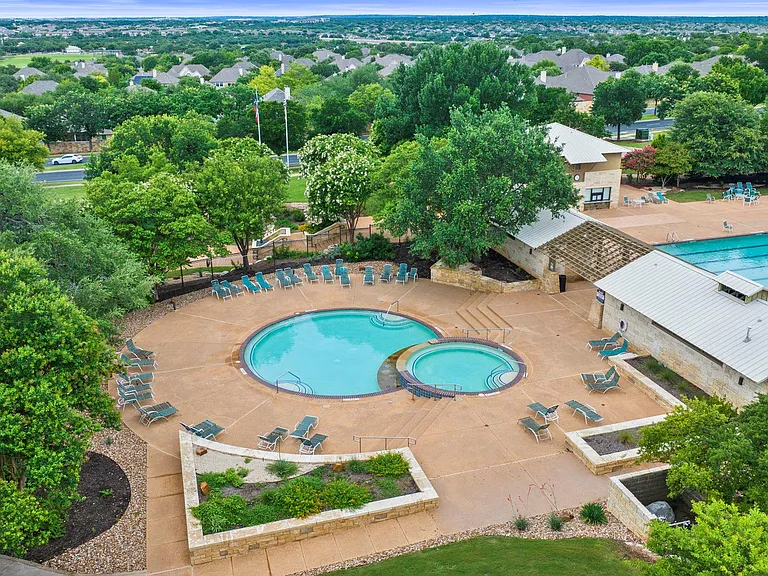 9424 Castle Pines Dr — Photo 36
