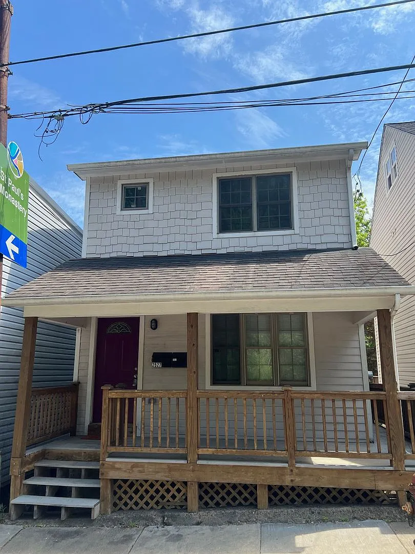 Building Photo - 2527 S 18th St #1