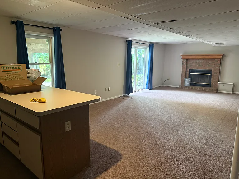 678 Union Dr — Photo 14