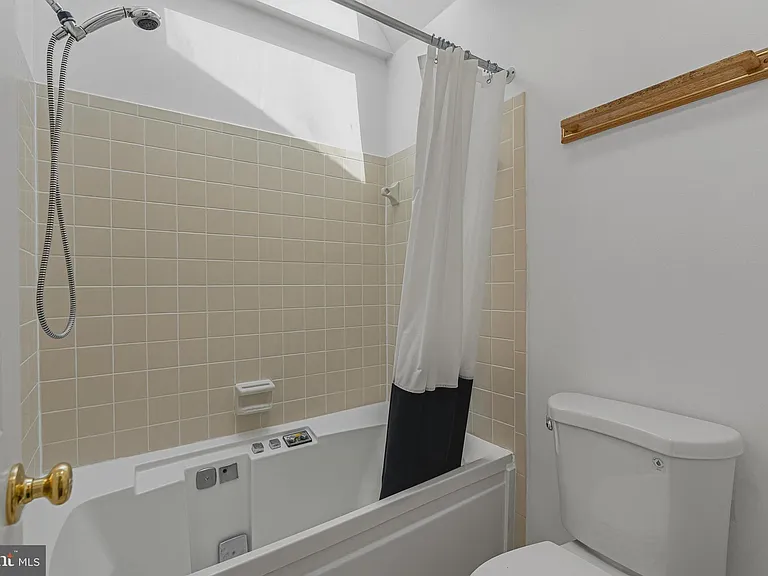 9729 Zimbro Ave — Photo 16