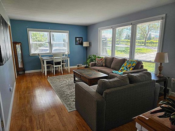 2nd image of 713 Ives Ave