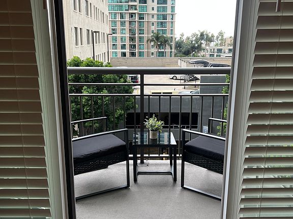 3rd image of 1277 Kettner Blvd Unit 408