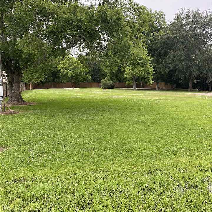 1st image of 8559 N Garden Dr
