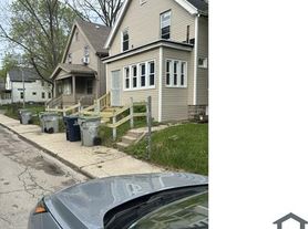 3242 N Achilles St, Milwaukee, WI