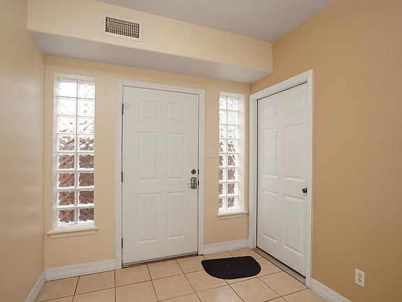3rd image of 104 E Corral St #B