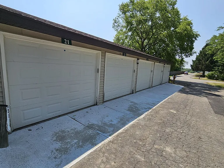CherryVale Apartments — Photo 38