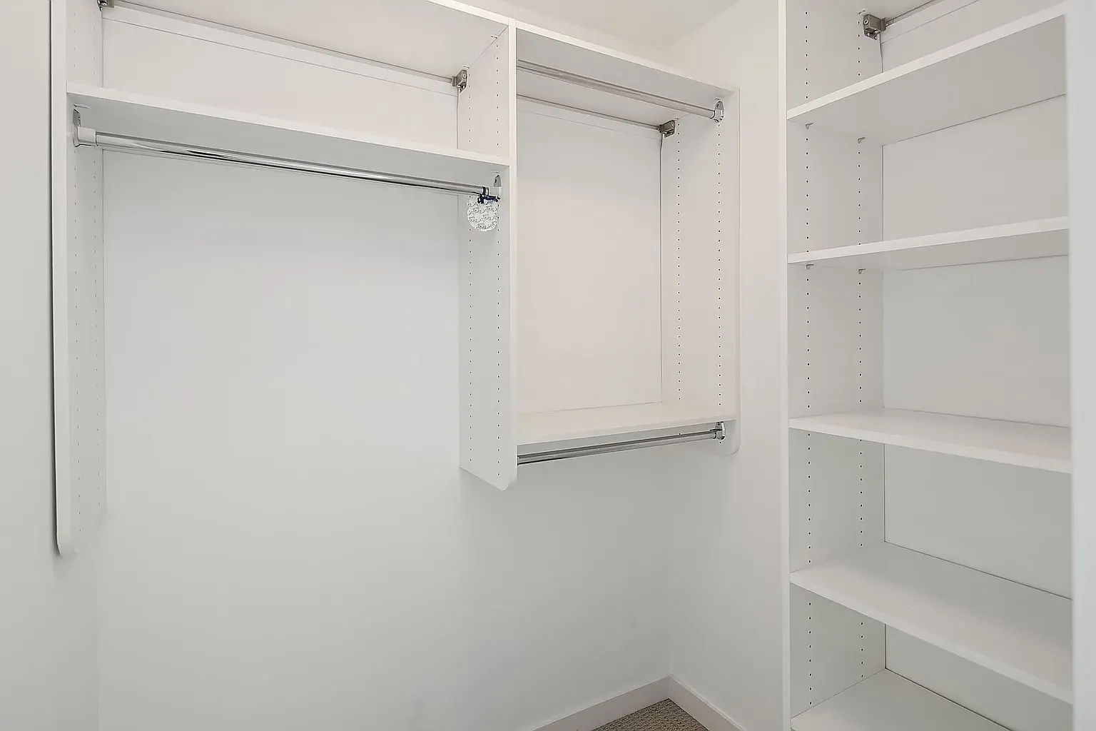 3 bed, 1350 sqft, $3,700 — Photo 3