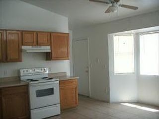 1st image of 1316 E Huntington Dr