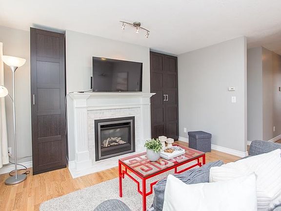 5th image of 725 W 7th Ave #301