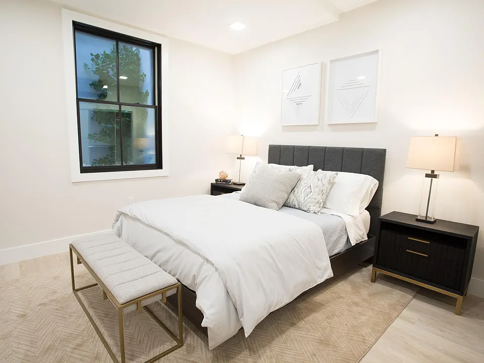 1819 Vernon St NW #2