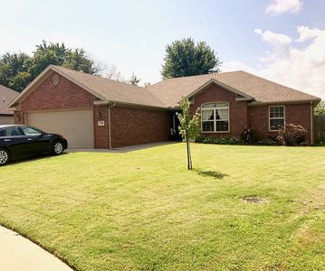 729 Woodland St, Centerton, AR, 72719