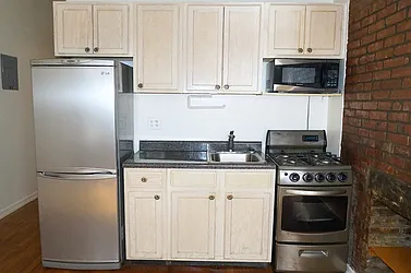 Rented by Ledvech Group