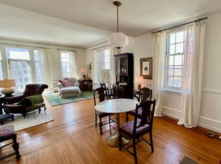 229 S 22nd St APT 200, Philadelphia, PA 19103