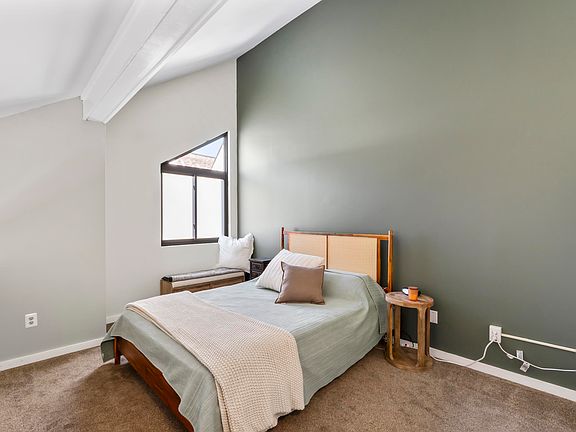 3rd image of 20 Franklin Heights