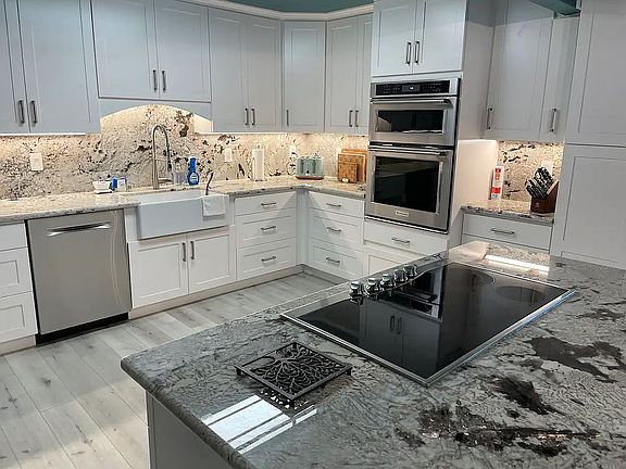 3rd image of 739 Ladera Dr