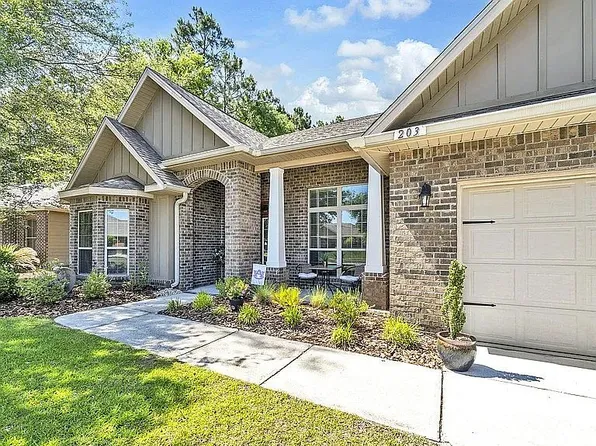 203 Amadeus Ave, Freeport, FL 32439
