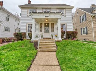 1087 Summit Ave, Lakewood, OH 44107