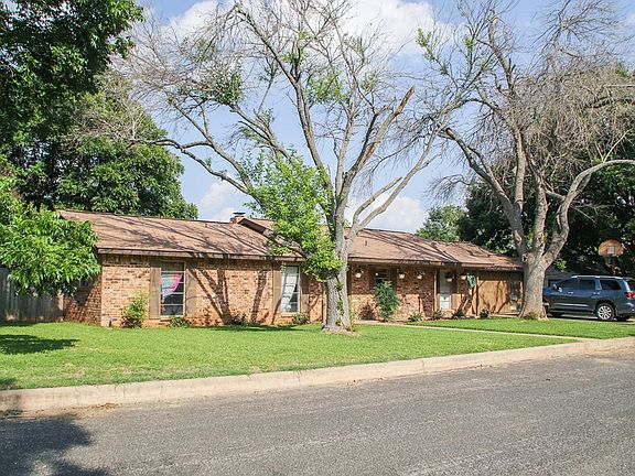 3rd image of 108 Crestwood Dr