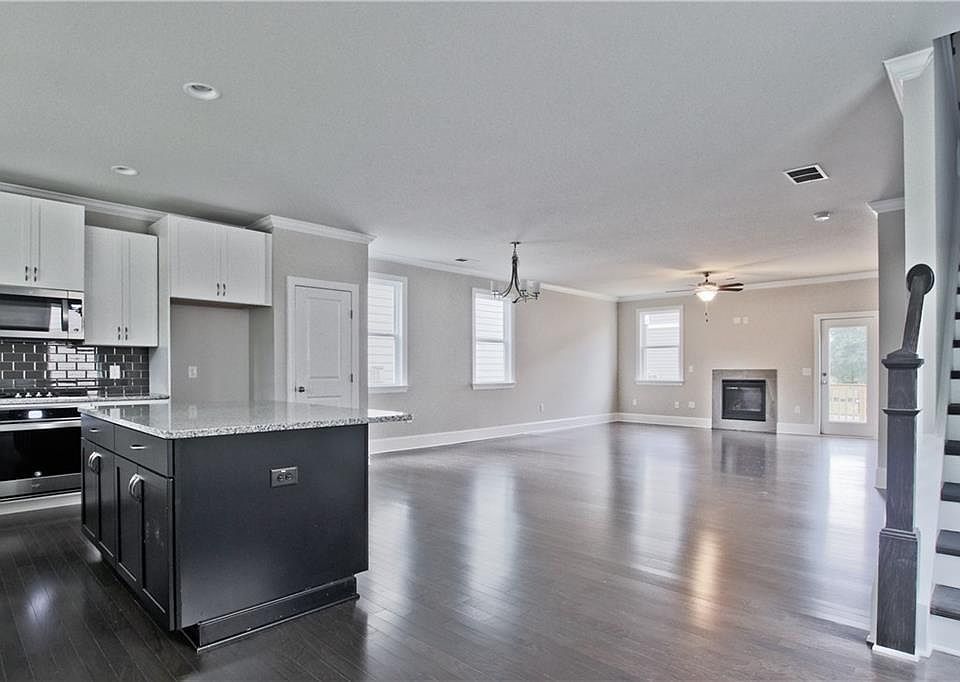 1st image of 309 Southpark Ln
