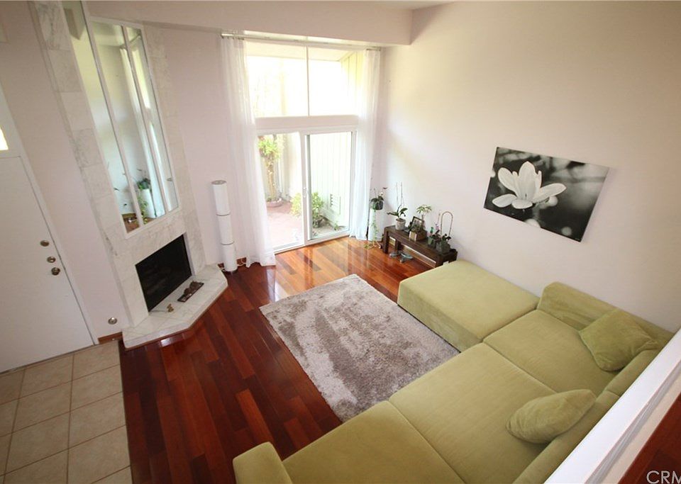 1st image of 1459 Palisades Dr