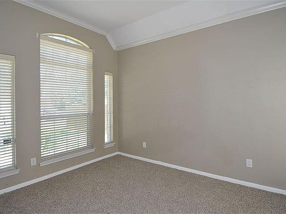 4th image of 12926 Cambridge Eagle Dr