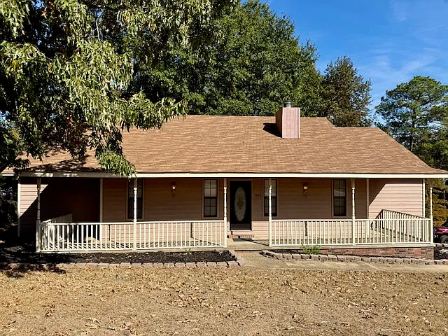 3 bed, 1500 sqft, $1,575 — Photo 1