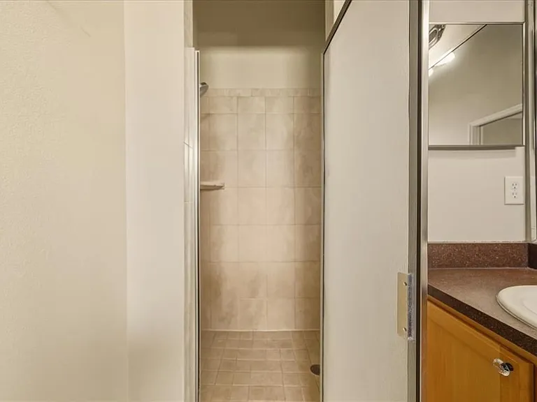 20647 Majestic St #20647 — Photo 24