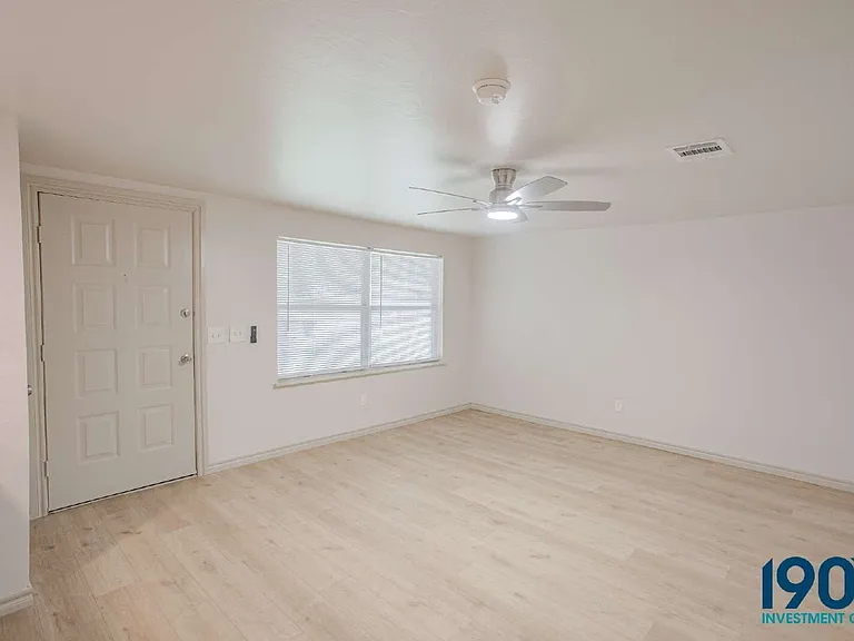 8604 S Brookline Ave — Photo 7