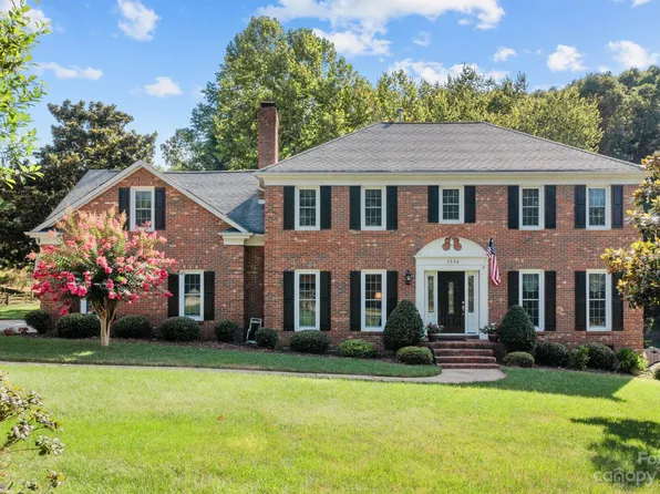 7330 Westcott Ter, Charlotte, NC 28270