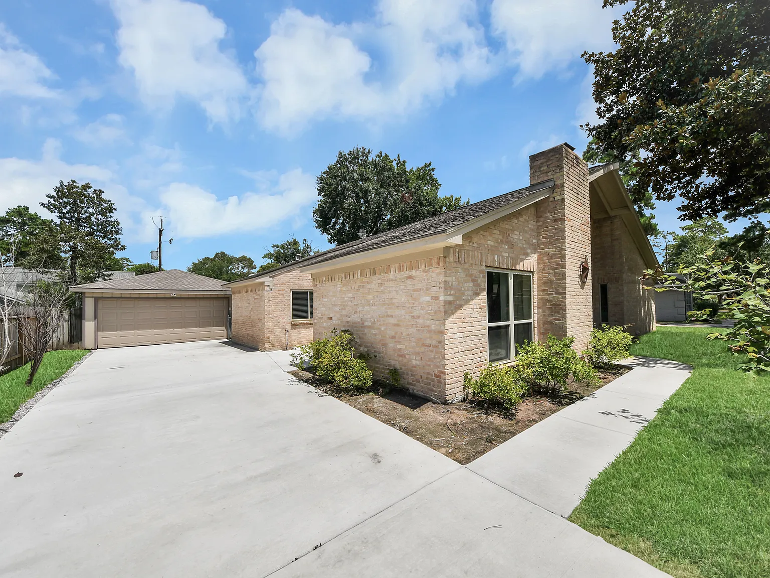 4 bed, 1918 sqft, $6,500 — Photo 3