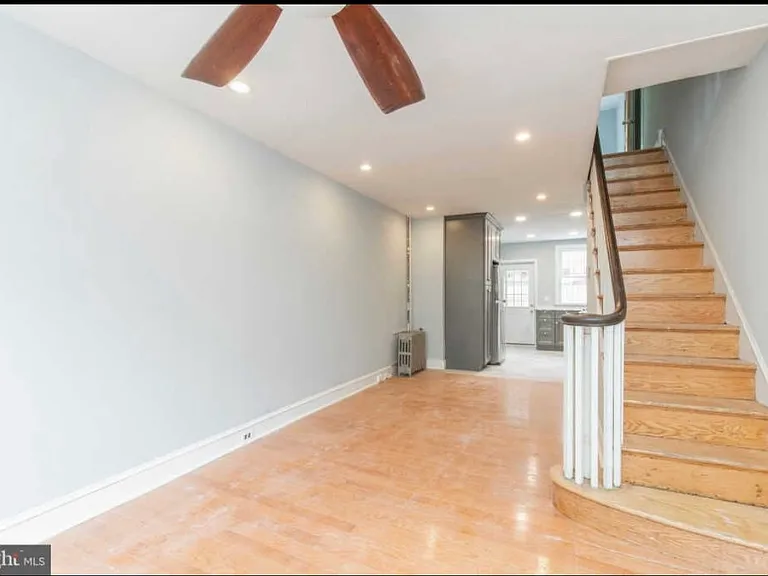 720 Saint Albans St — Photo 6