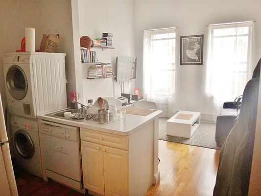 Rented by Julianna Realty Corp | media 13