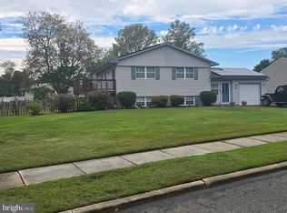 5 Benedette Dr, Waterford Works, NJ 08089