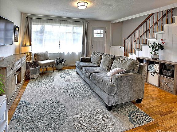 4th image of 6413 N 50th St