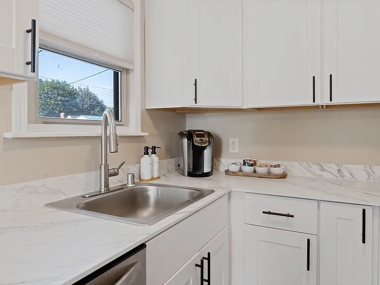 4207 N Normandie St — Photo 21