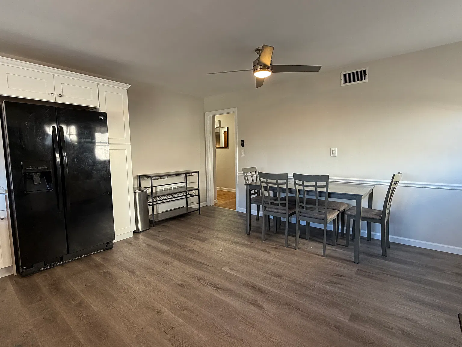 3 bed, 1210 sqft, $3,500 — Photo 4