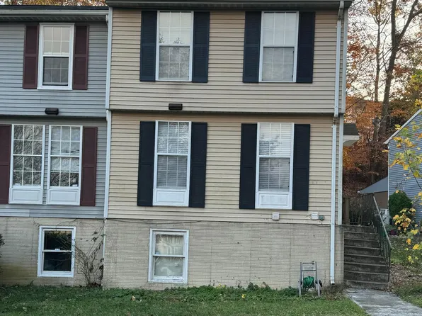 407 Carnaby St #4, Stafford, VA 22554