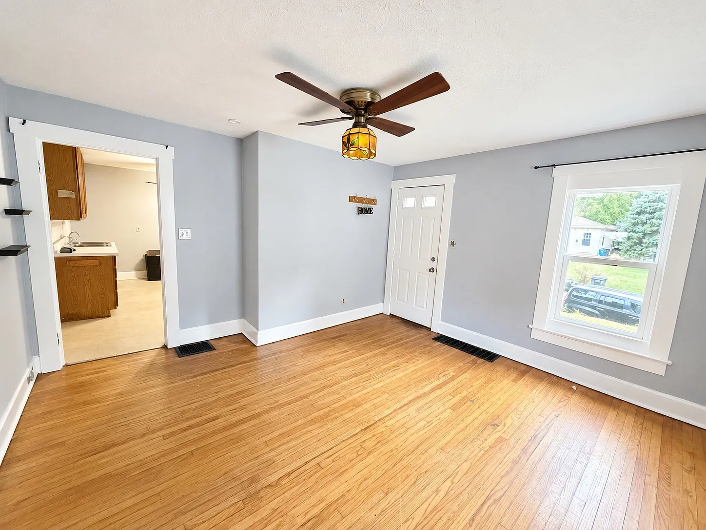 2 bed, 1218 sqft, $1,200 — Photo 2
